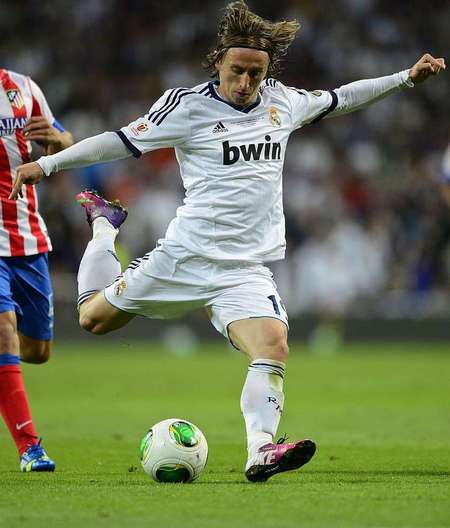 萨拉维亚：恩里克打造球队的方式非常出色，他尊重每一位球员