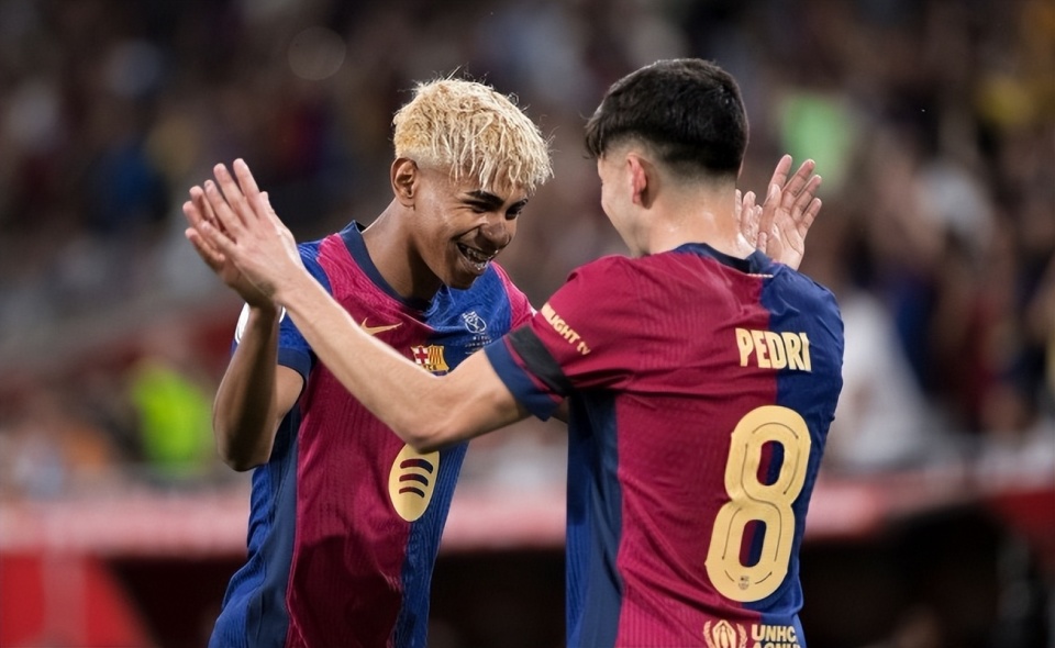 国安客战河内：3外援PK6外援，塞鸟、吴少聪首发，法比奥出战