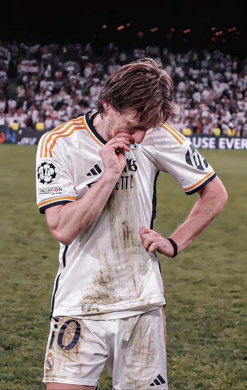 冲突升级！WBC或取消克劳福德胜利，三级无可争议拳王荣誉面临危机