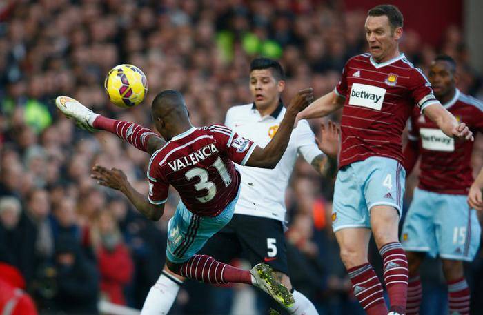 律师张冰质疑经纪人金畅无证还挣浙江上千万，后者回应：满嘴胡言